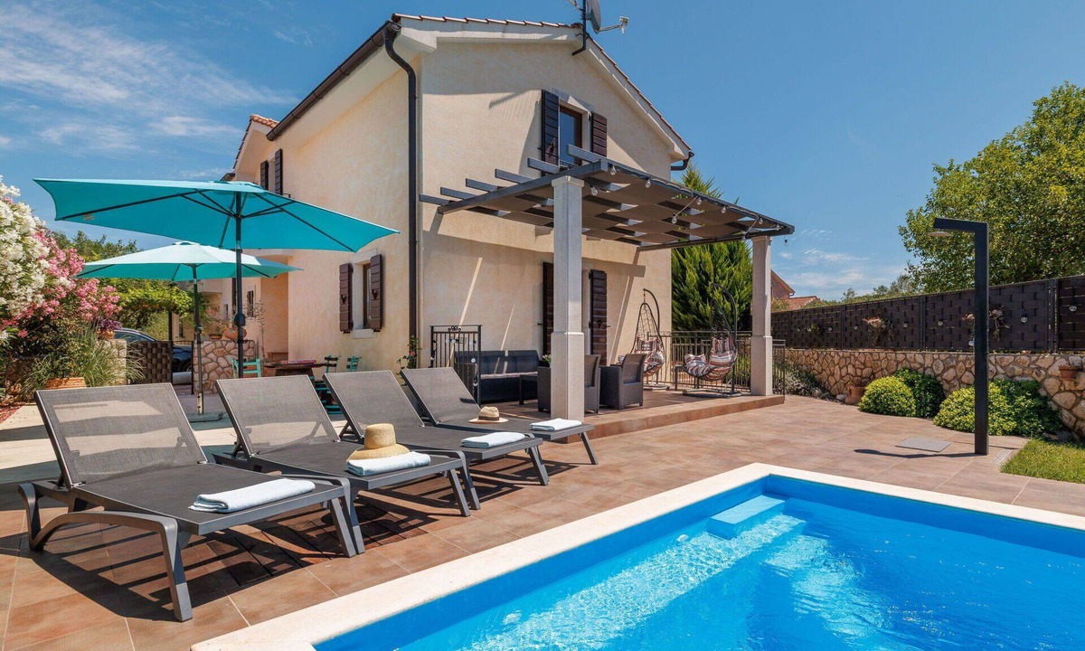 Sveti Ivan Dobrinjski House | Stunning private villa for 6 guests with private pool, WIFI, A/C, TV, terrace and pets allowed