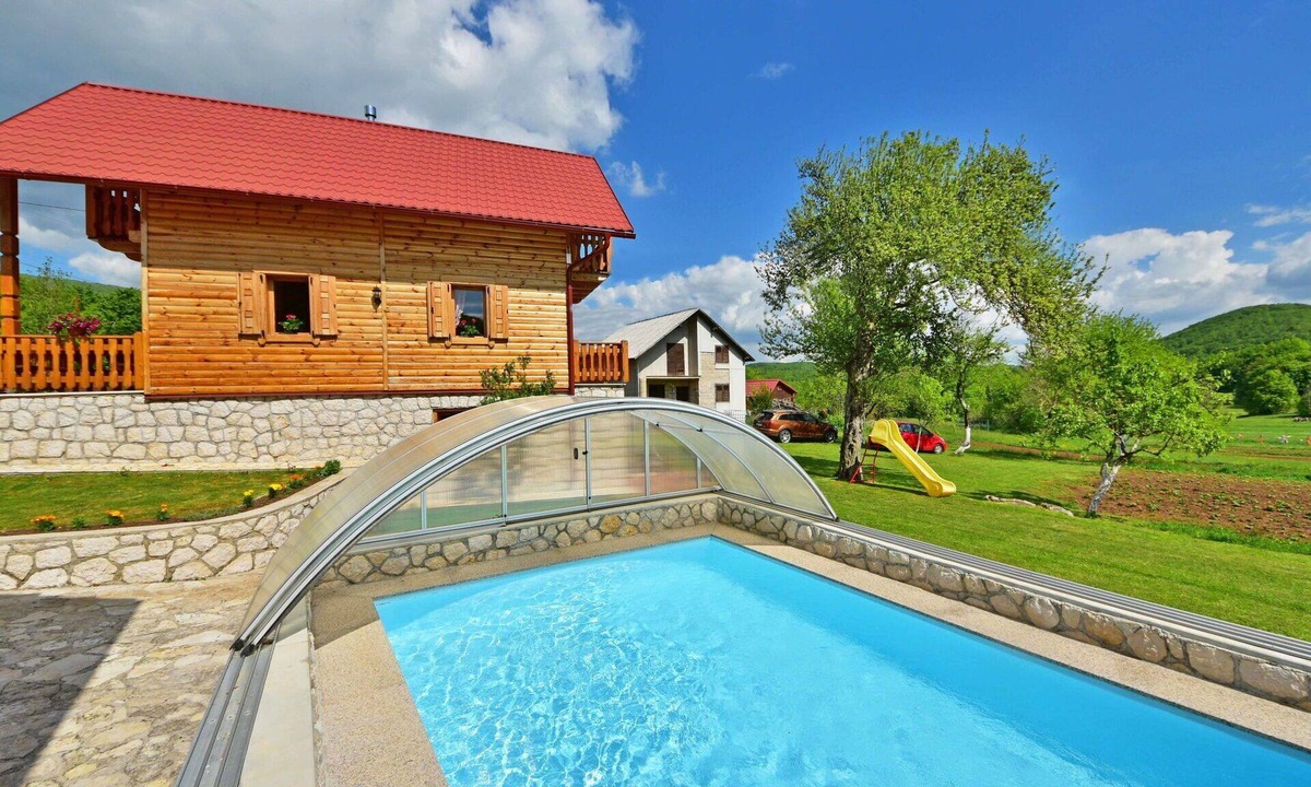 Krivi Put House | Stunning private villa for 5 people with A/C, pool, WIFI, hot tub, TV, terrace and panoramic view