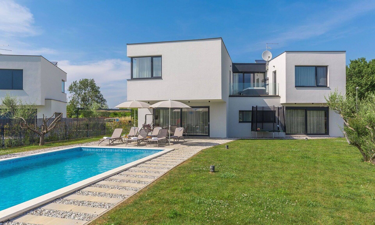 Buzinija Villa | Stunning private villa with WIFI, A/C, private pool, hot tub, TV, patio, panoramic view, parking