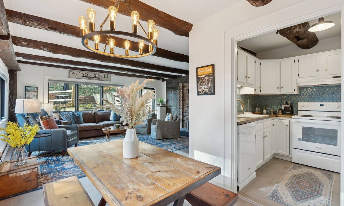 Cumberland Center Apartment | Stunning, relaxing riverfront retreat