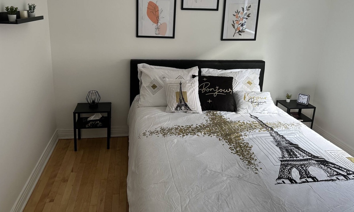 Ahuntsic-Cartierville Apartment | Stunning renovated Apartment in Montreal