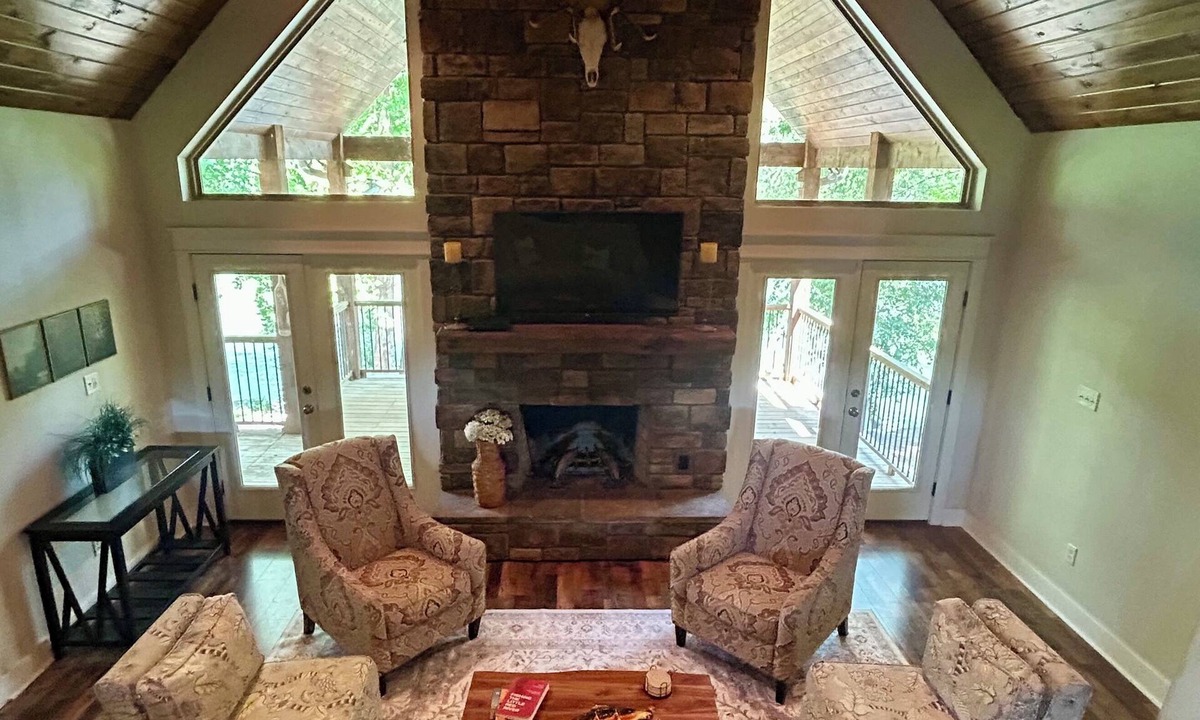 Wilburn House | Stunning Riverfront Home Near Cow Shoals with Dock on the Little Red River!