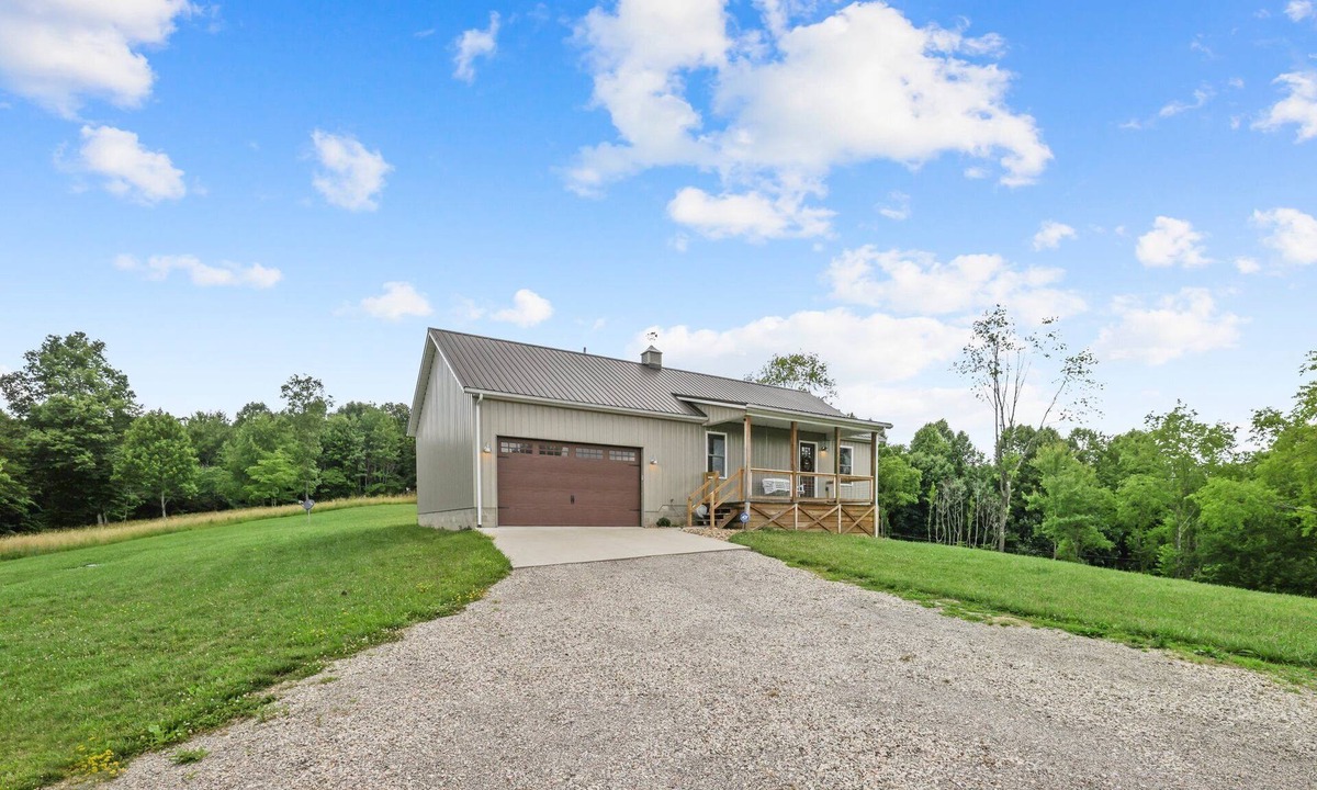 McArthur House | Stunning Scenic Hilltop Views