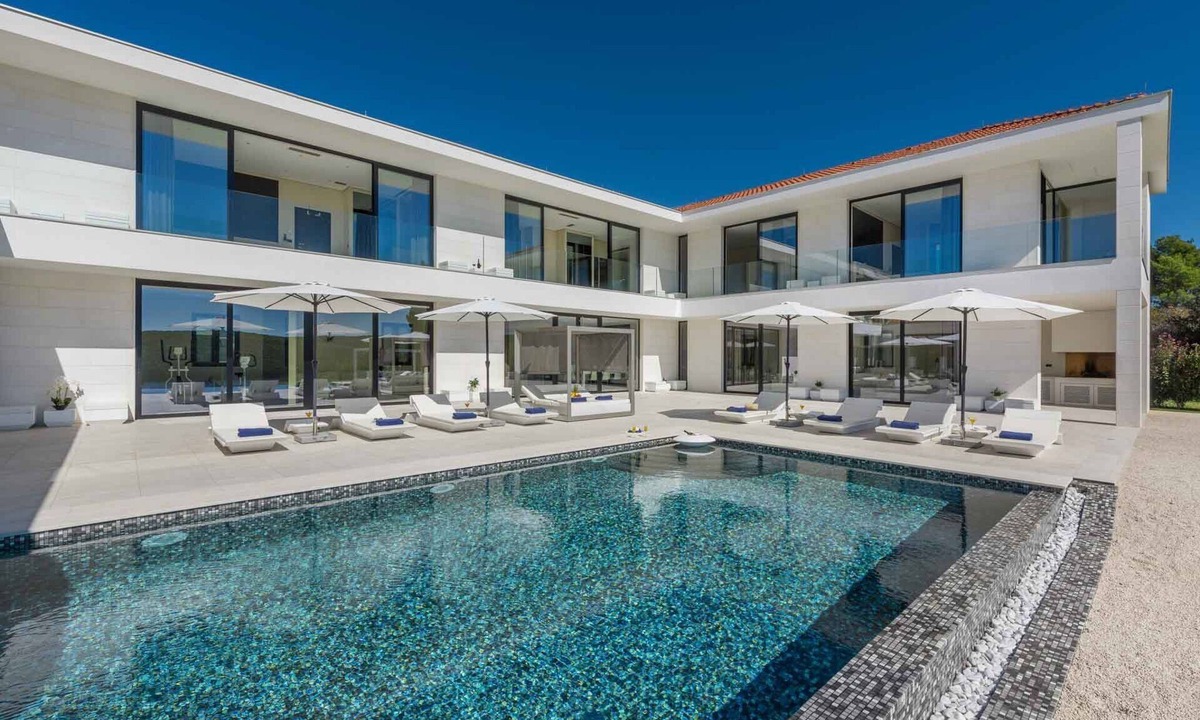 Vrsar Villa | Stunning Seafront House in Istria | Villa Vrsar Magnifique