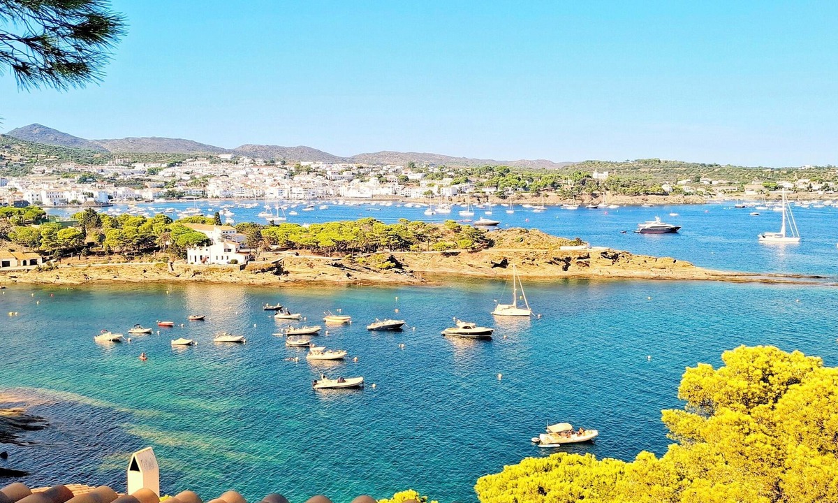 Cadaques House | Stunning Seaside House