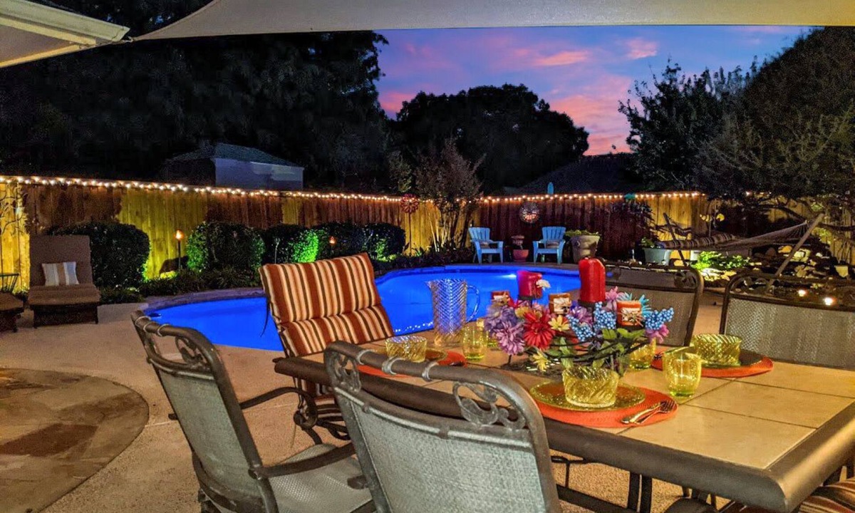 Plano House | ✪ Stunning ✪ Secluded ⛱ HEATED Pool & Spa Oasis ⛱ https:/youtu.be/kJKYxft7Z9I