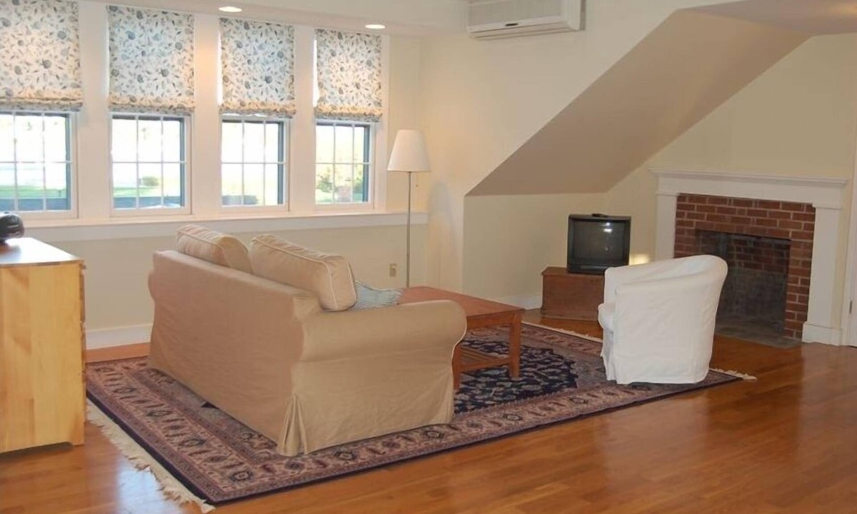 Bristol Apartment | Stunning Studio with Harbor Views - Downtown Historic District