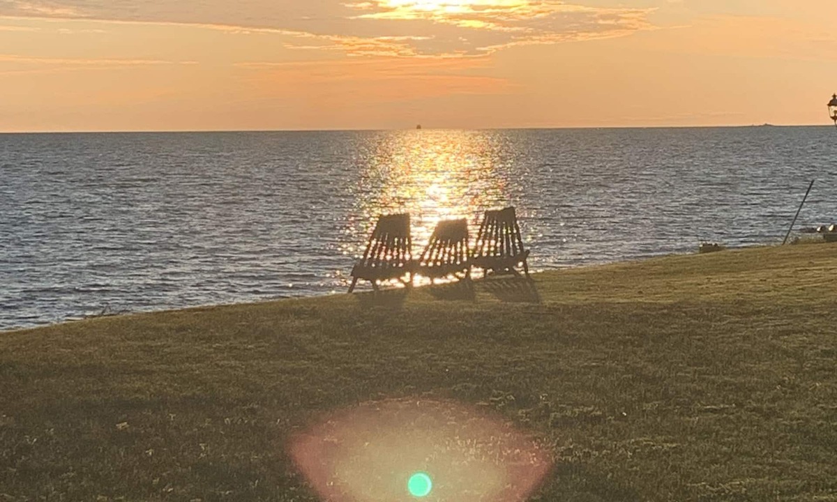 Sault Ste. Marie House | Stunning sunsets, 5000 sq ft bungalow, 300 ft sand beach, tons of luxury and fun