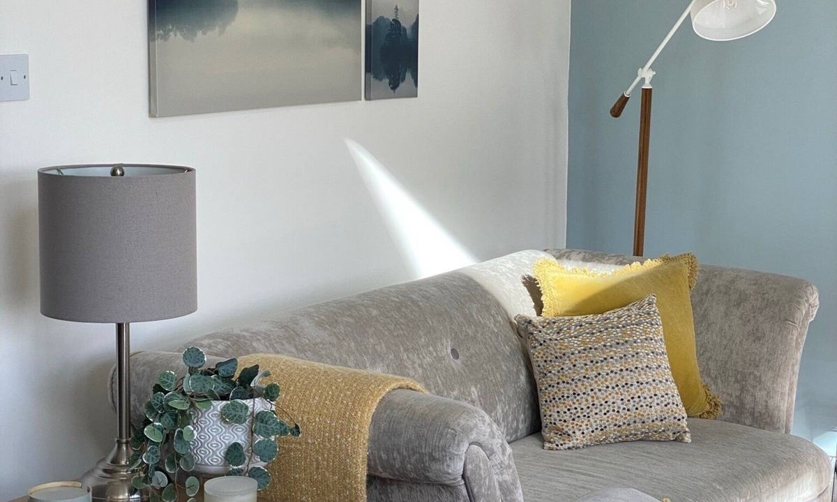 Newmilns House | Stunning three bedroom cottage with Hot Tub