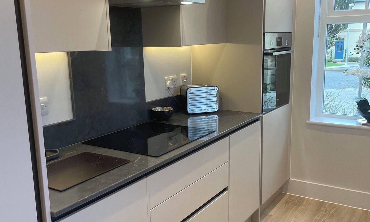 Calne House | Stunning townhouse, private secure parking, centrally located.