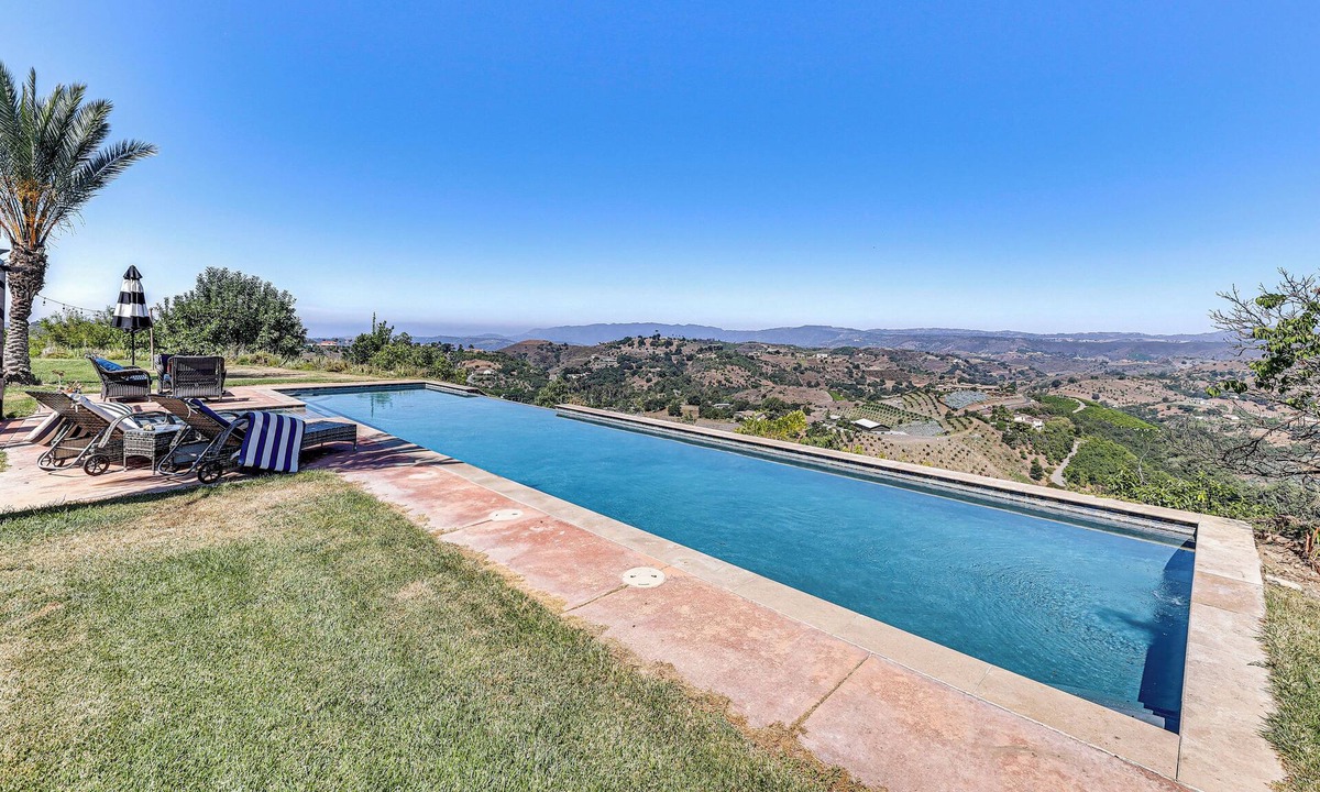 Temecula House | Stunning Valley & Mtn Views: Elegant Temecula Home