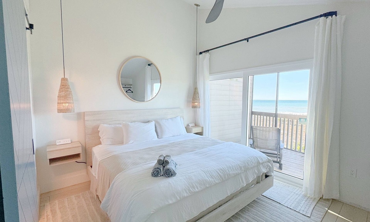 Placida Condo | STUNNING VIEWS BEACHFRONT CONDO: Heated Pool+ Ferry Access+ Parking!