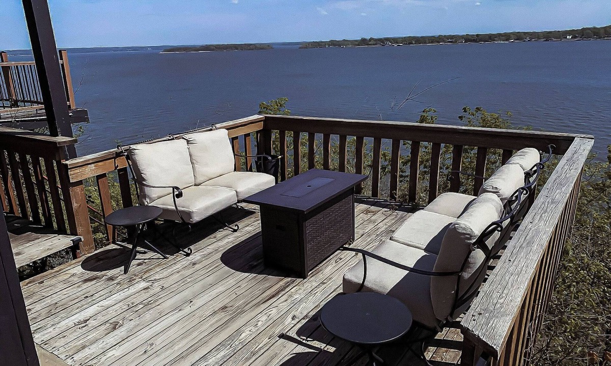 Afton House | Stunning Views, Hot Tub, Pool Table, new furniture!