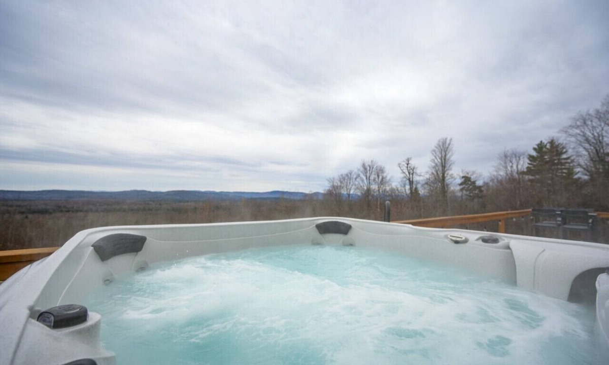 Carroll House | Stunning Views | Hot Tub | Pets