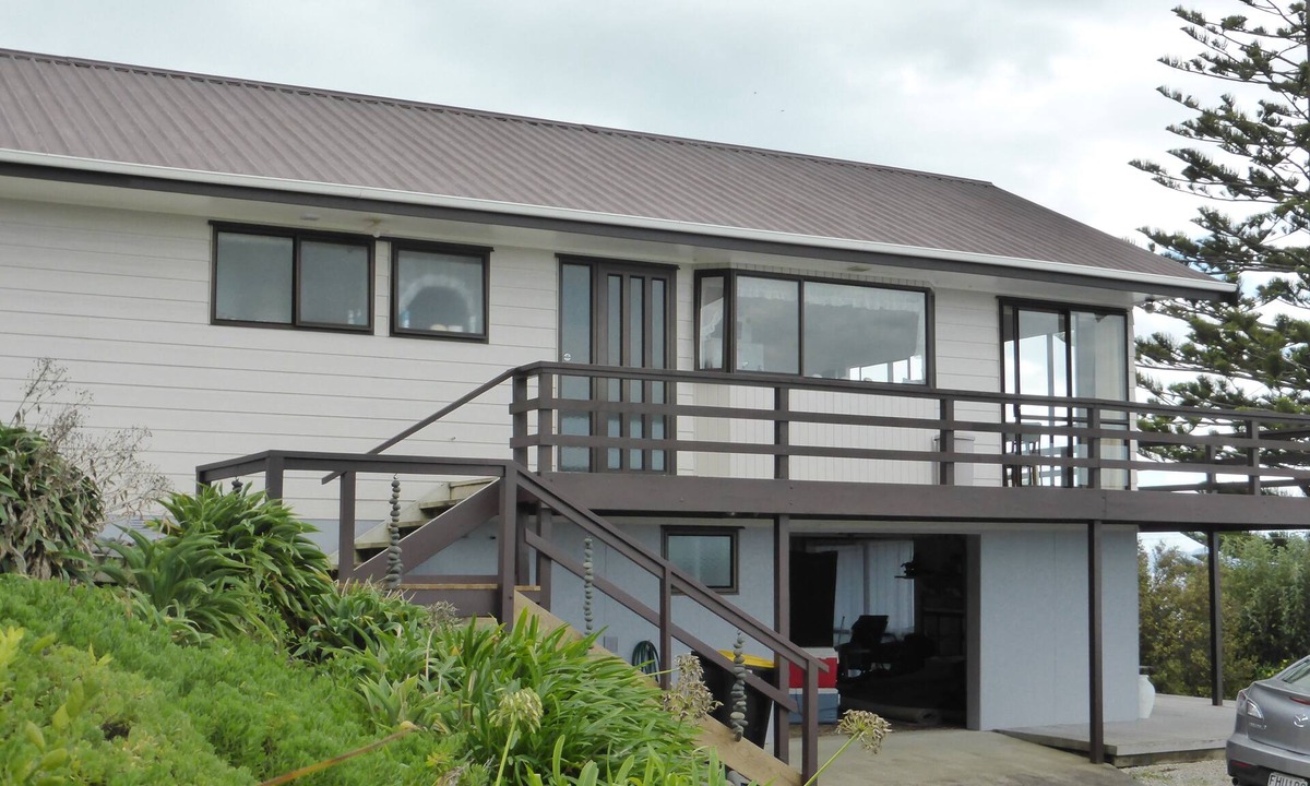 Whakatiwai House | Stunning Views looking across the Firth to Coromandel