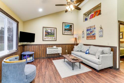 Shell Knob House | Stunning Views! Table Rock Lake Cabin Near Marina
