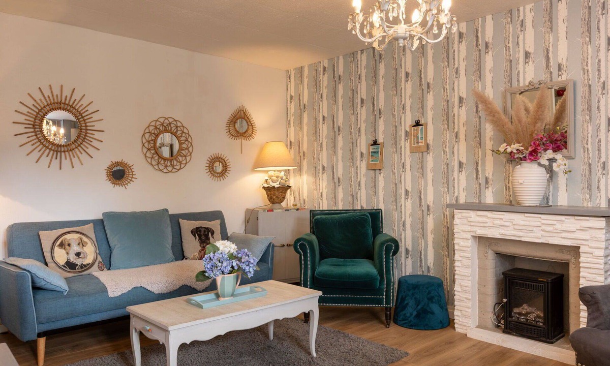 Cancale House | Stunning villa for 5 guests with WIFI, TV, patio and pets allowed