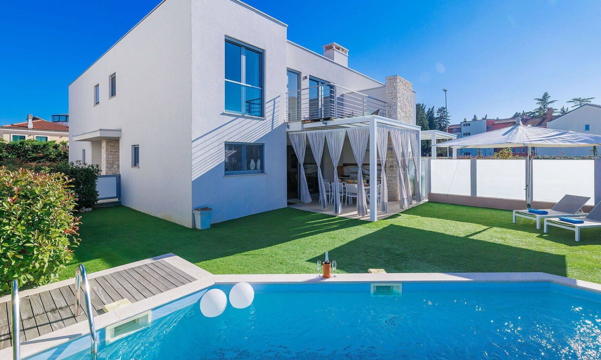 Basanija House | Stunning villa for 5 guests with private pool, A/C, WIFI, TV, terrace and parking