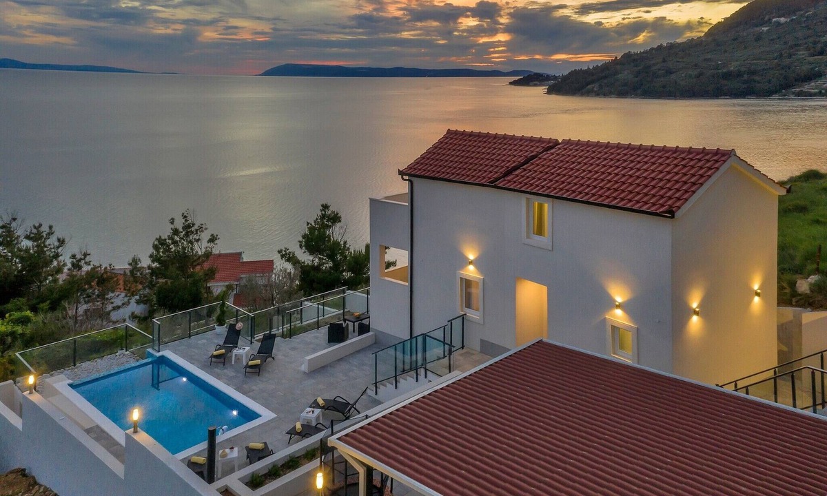 Drasnice Villa | Stunning Villa with Pool