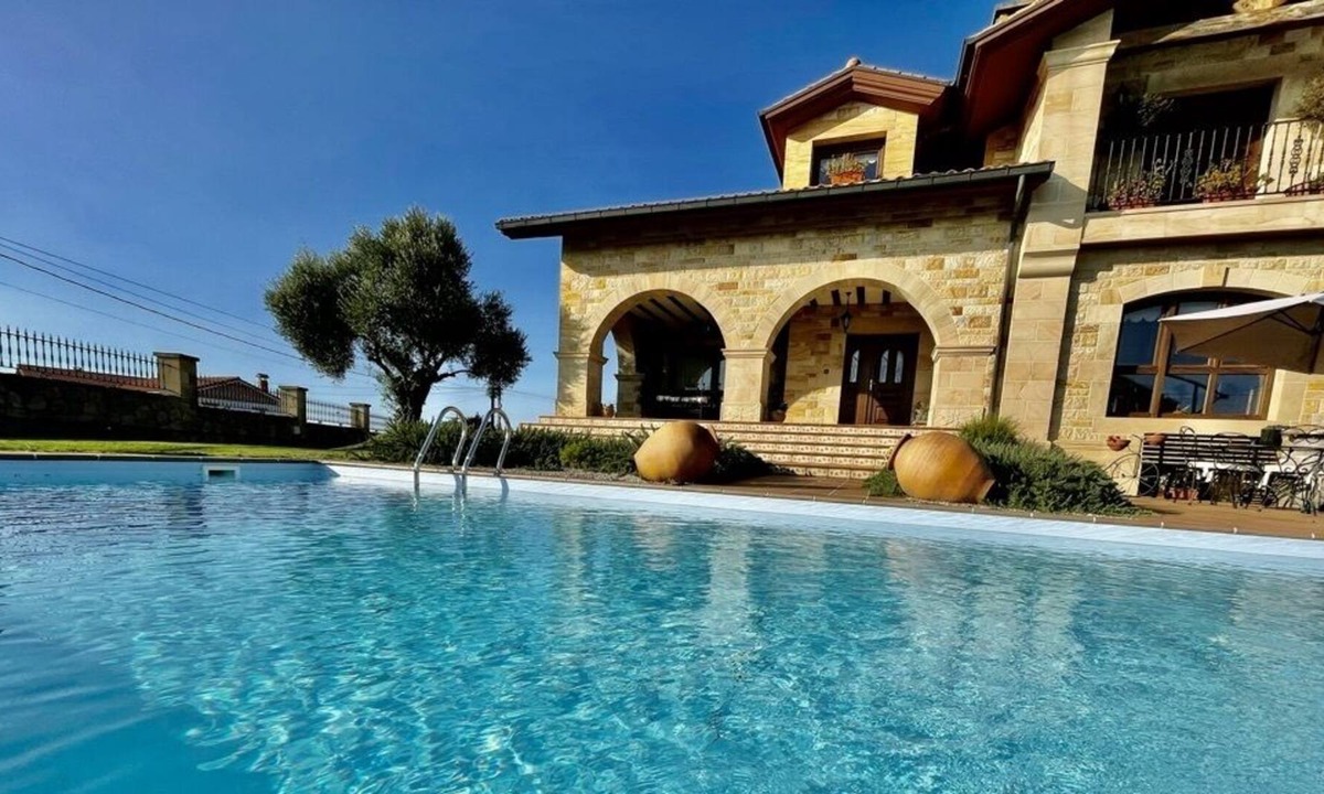 Suances Villa | Stunning villa with Pool, Garden & BBQ ... Amazing Sunset / Sea views.
