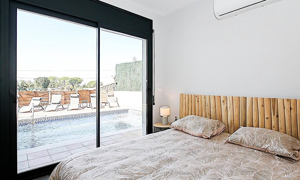 Vidreres Cottage | Stunning Villa with Private Pool, A/C, Near Beach, Sleeps 10-12
