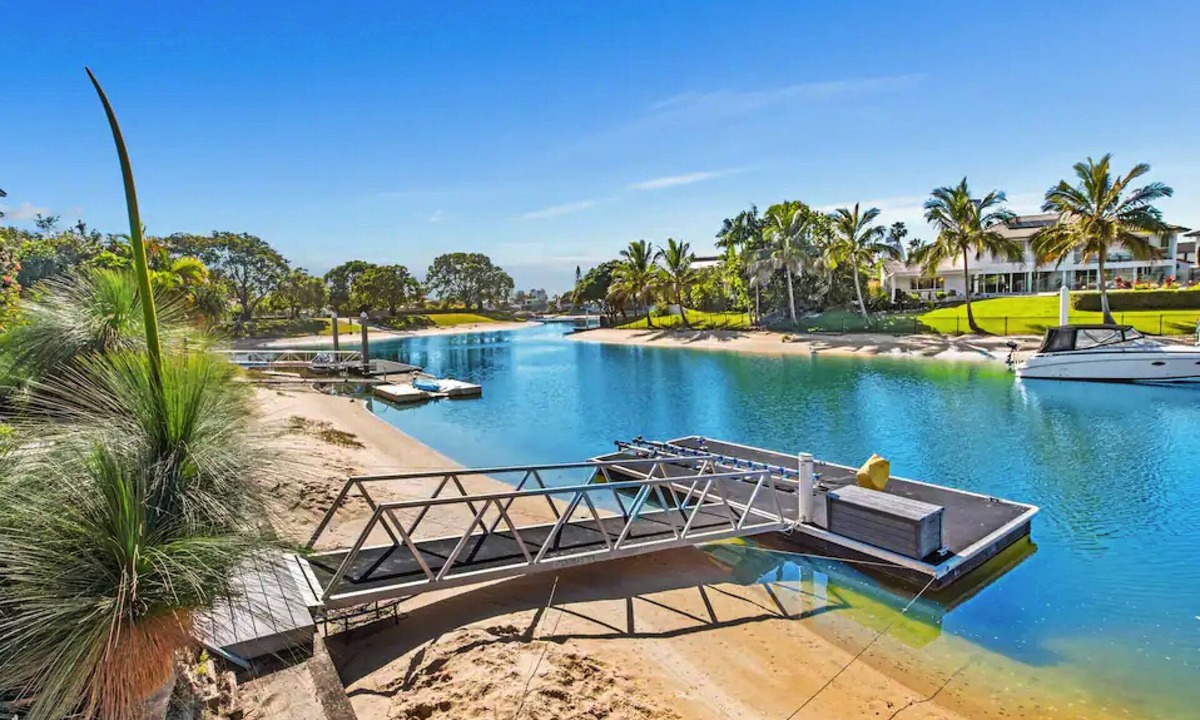 Broadbeach Waters House | Stunning Waterfront Home with Heated Pool