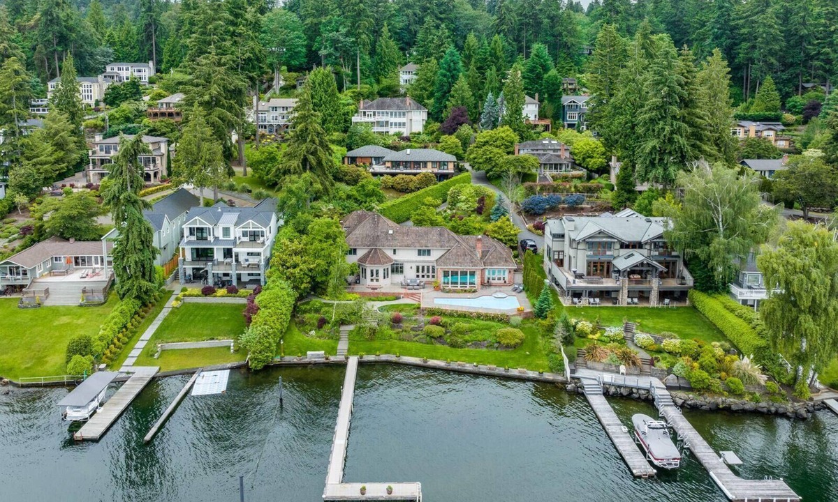 Mercer Island House | Stunning Waterfront Mansion w Pool n Hottub