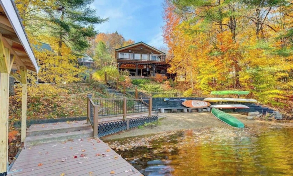 East Wakefield House | Stunning Waterfront Lake House!