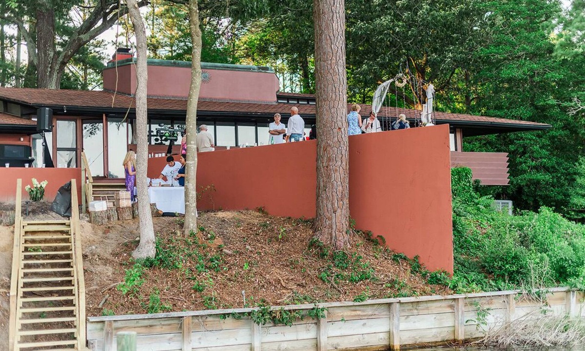 Davis Wharf House | Stunning Waterfront Home with Private Dock - Wright on the Water!