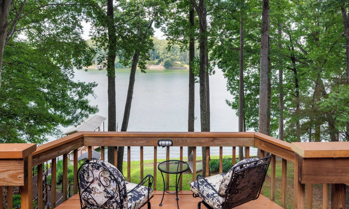 Westlake Corner House | Stunning Wide-Water Views, Private Dock, Spacious Deck, Kayaks & Paddle board