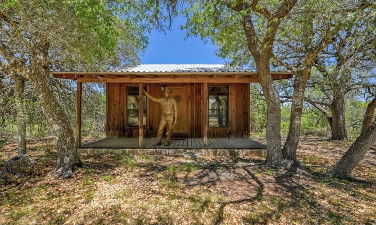 Blanco House | Stunninghome on The Blanco River