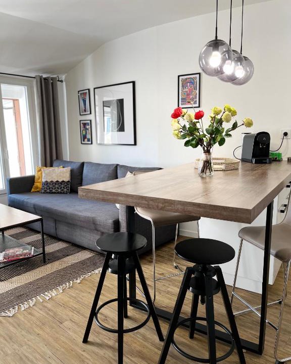 Foix Apartment | Style et ambiance