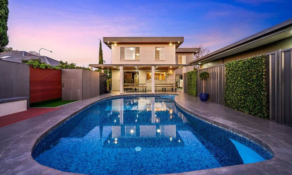 Clearview House | Style, sophistication & charm this home has it all