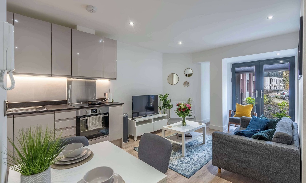 Barnt Green Apartment | Stylish 1 bed apartment in Central Solihull