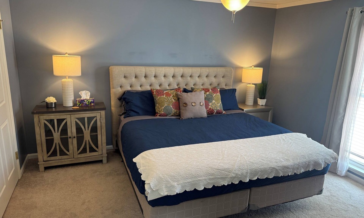 West Plaza Apartment | Stylish 1-Bedroom Plaza Retreat with Pool - 43