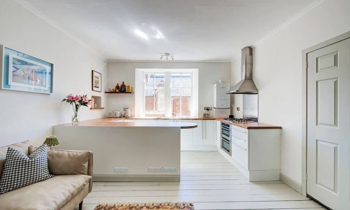 North Berwick Condo | Stylish 1BD Seaside Flat North Berwick