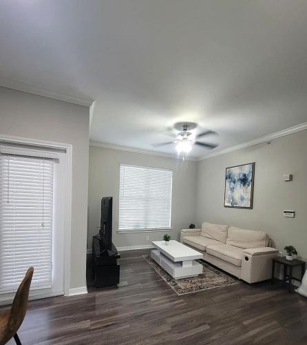 Egypt Apartment | Stylish 1BR Escape Ideal for Business or Leisure