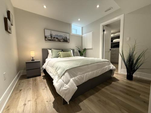 Beaconsfield Village Apartment | Stylish 1BR in Queen West