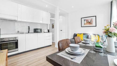 Higham Hill Apartment | Stylish 2-Bed flat in E17