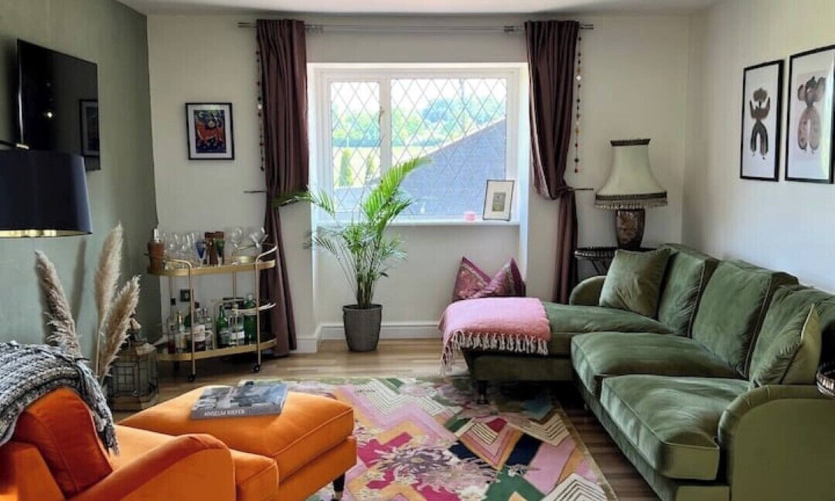 Fifield Apartment | Stylish 2 bed in Windsor & Maidenhead