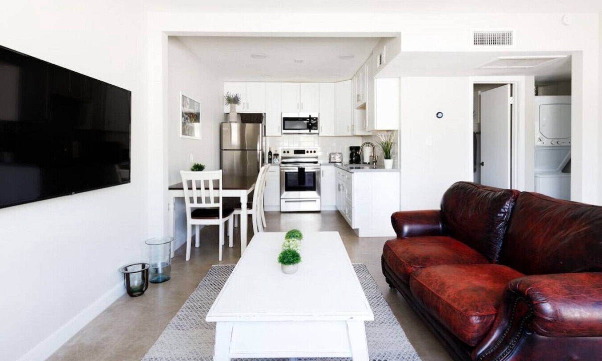 Camelback East Condo | Stylish 2 Bedroom Camelback