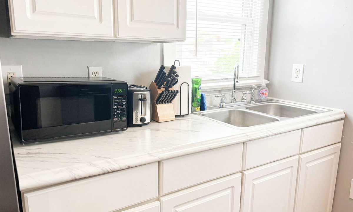 Piqua Apartment | Stylish 2-Bedroom duplex in prime location!