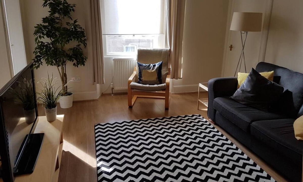 Leith Condo | Stylish 2 Bedroom flat in Leith