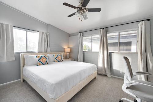 South Scottsdale Apartment | Stylish 2B2B with Free Parking