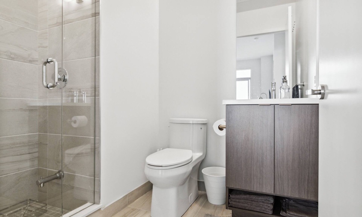 Central Waterfront Apartment | Stylish 2BR/2Bath Condo at Waterfront with Parking
