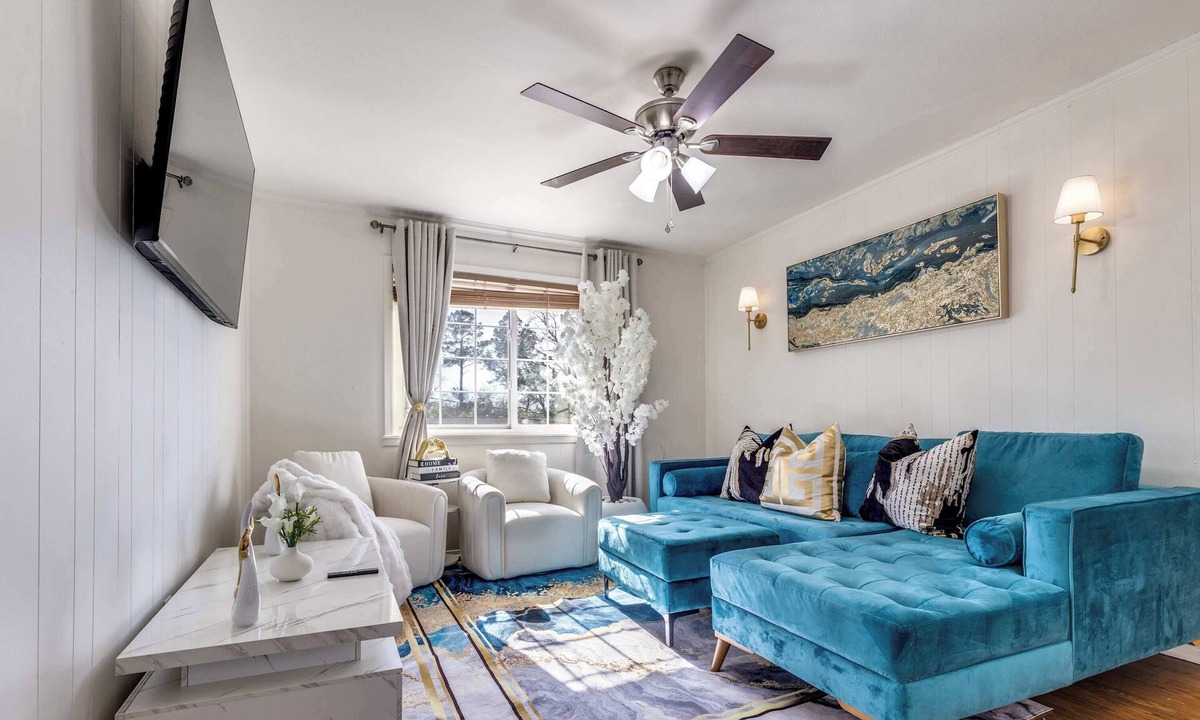 Nacogdoches Apartment | Stylish 2BR Apt Near SFA | Quiet Block + WiFi