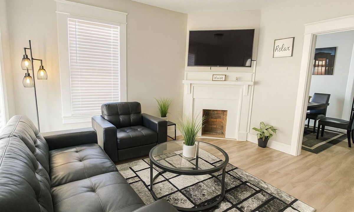 Greenville House | Stylish 2BR Near ECU & Downtown Fast WiFi Clean, Bright & Family Friendly