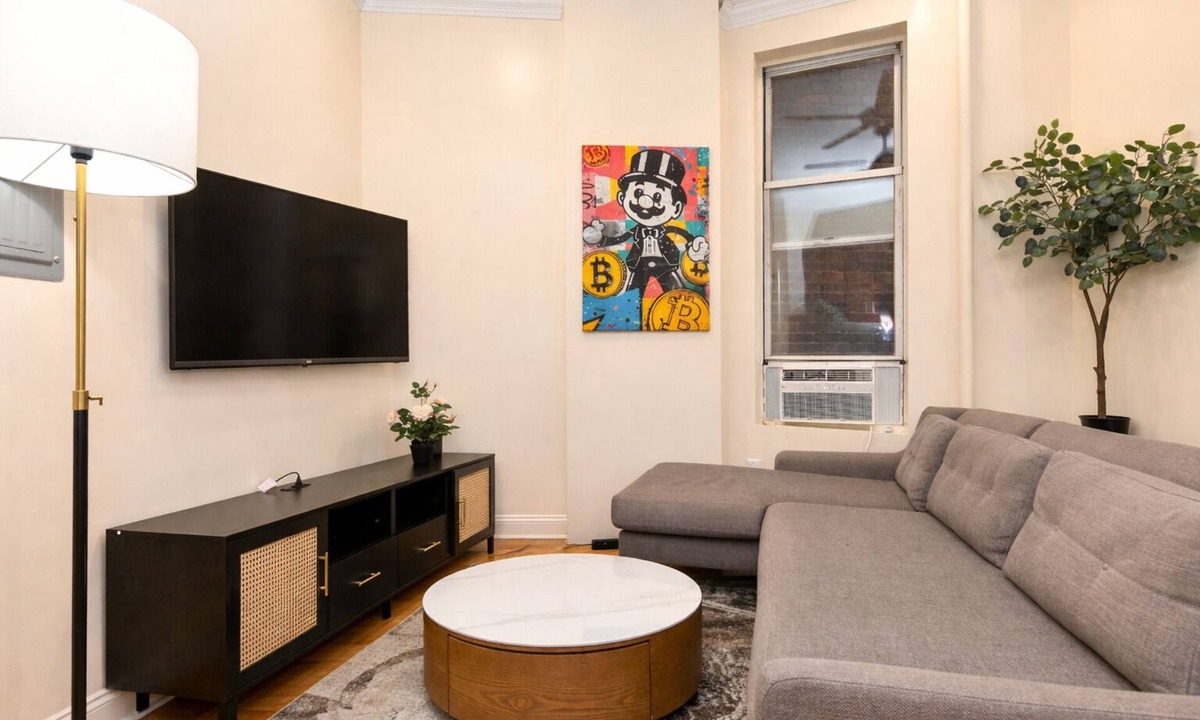 East Harlem Apartment | Stylish 2BR Retreat North of Central Park