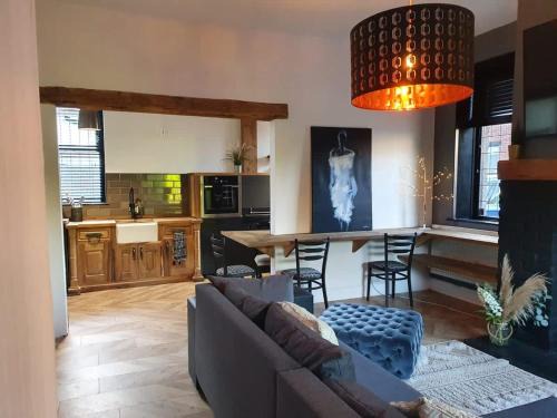 Rochdale House | Stylish 2BR Stay in Rochdale