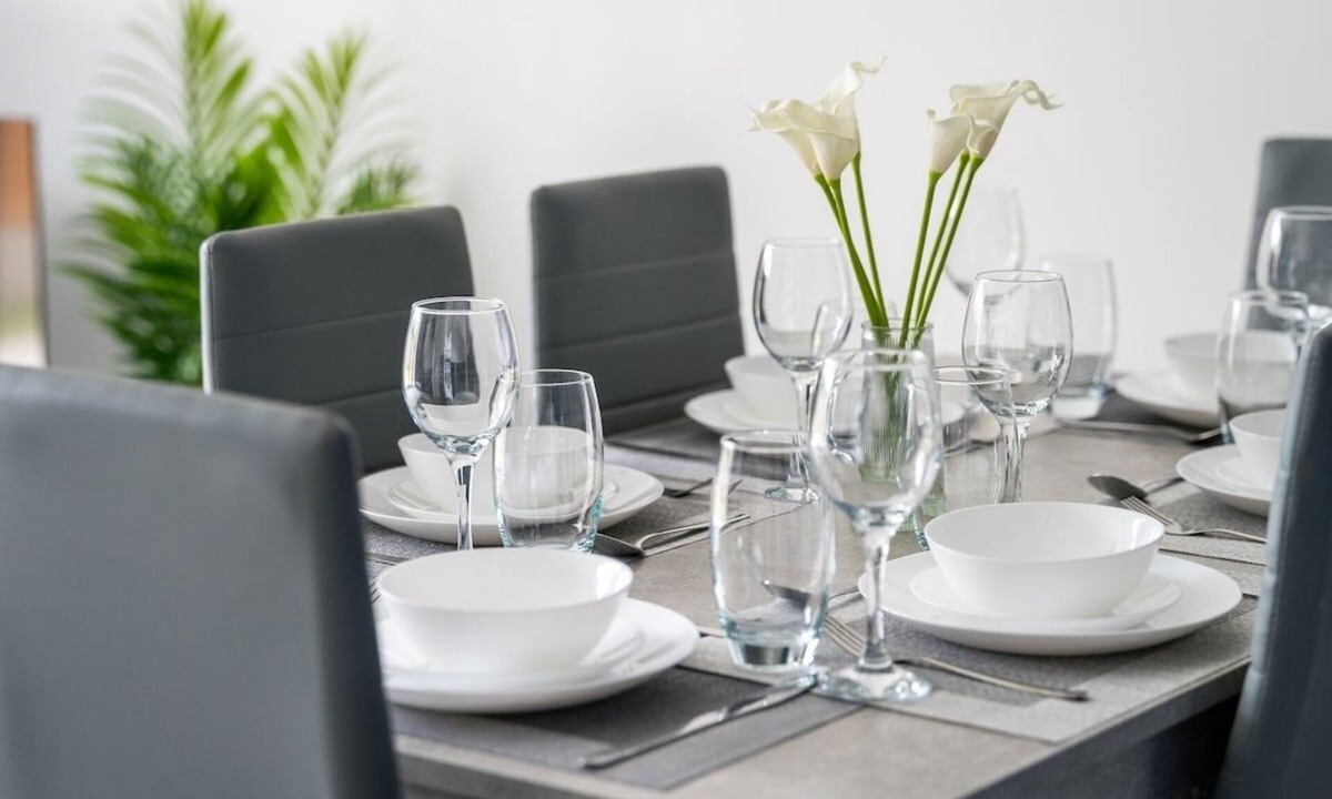 Gloucester House | Stylish 3-bed Gloucester house with Free Parking